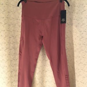 Leg-End Mauve Yoga Pants